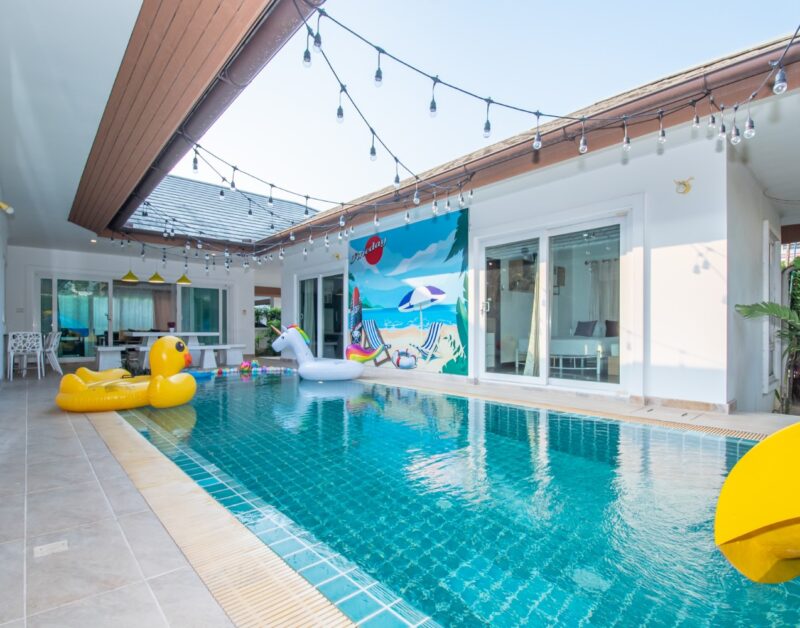 SeaBreeze One Pool Villa Pattaya