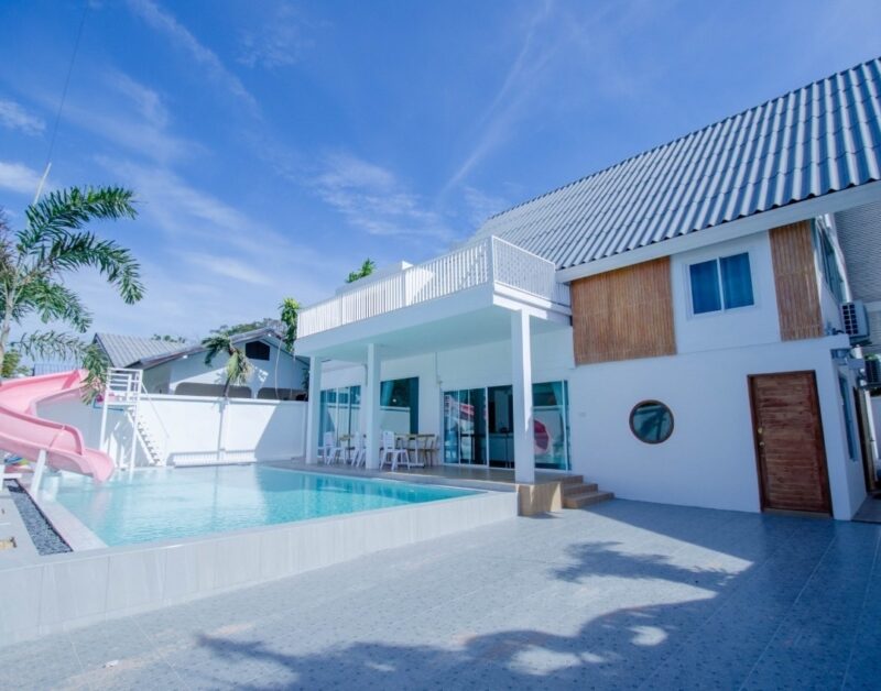 Sea Point Pool Villa Pattaya